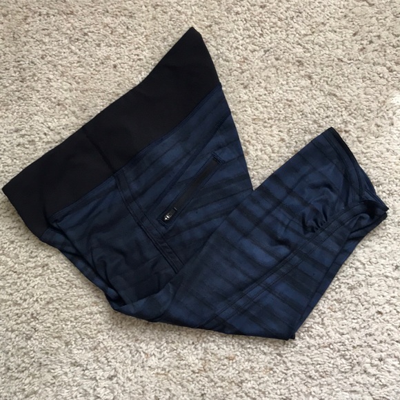 Lululemon Run Top Speed Crops - Picture 8 of 8